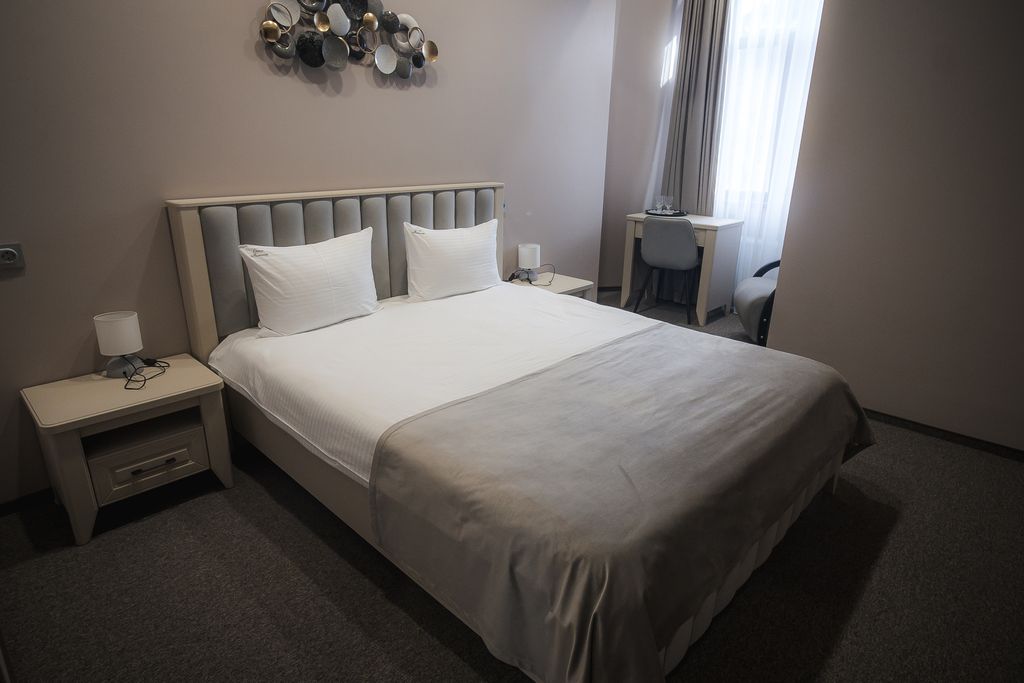 Мельница — Семейный номер улучшенный с видом на горы