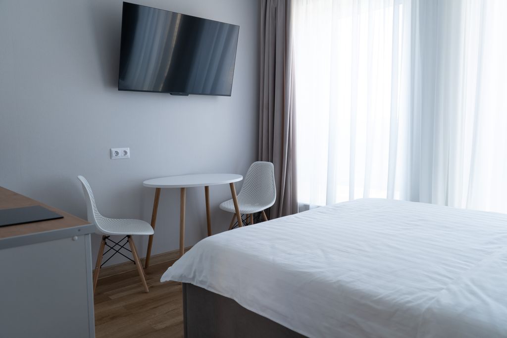 Why not Aparts — Апартаменты улучшенные у вокзала с видом на закат