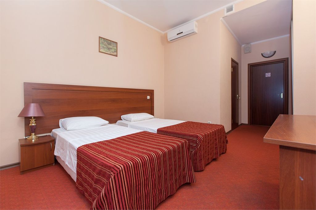 Регина на Петербургской — Двухместный номер с 1 кроватью или 2 раздельными Номер 1 категории Стандарт