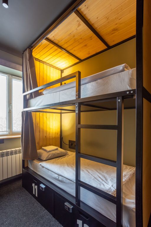 Аполло — Многоместный смешанный номер место в 4-местном общем номере