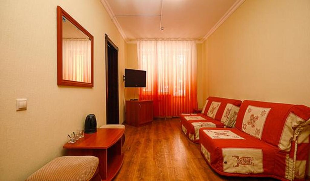 Сосновый бор — Семейный номер двухкомнатный