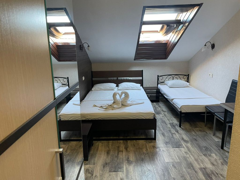 Эверест — Трёхместный номер