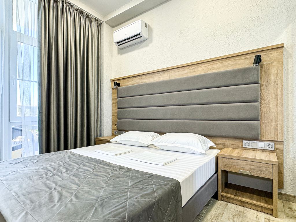 Анжелина — Семейный номер люкс с видом на море