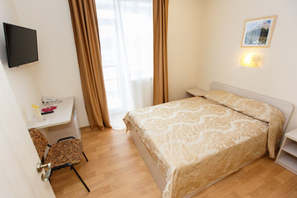 Белые ночи — Одноместный номер стандартный (кровать 1,4 м)