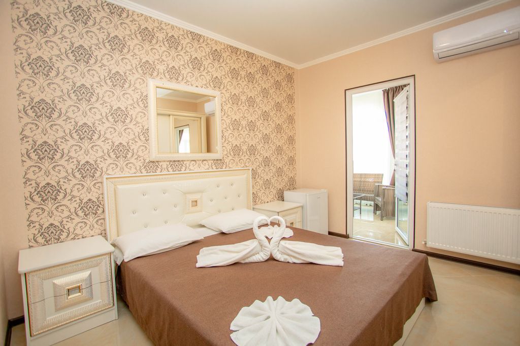 ИмператорЪ — Семейный номер 2-комнатный улучшенный