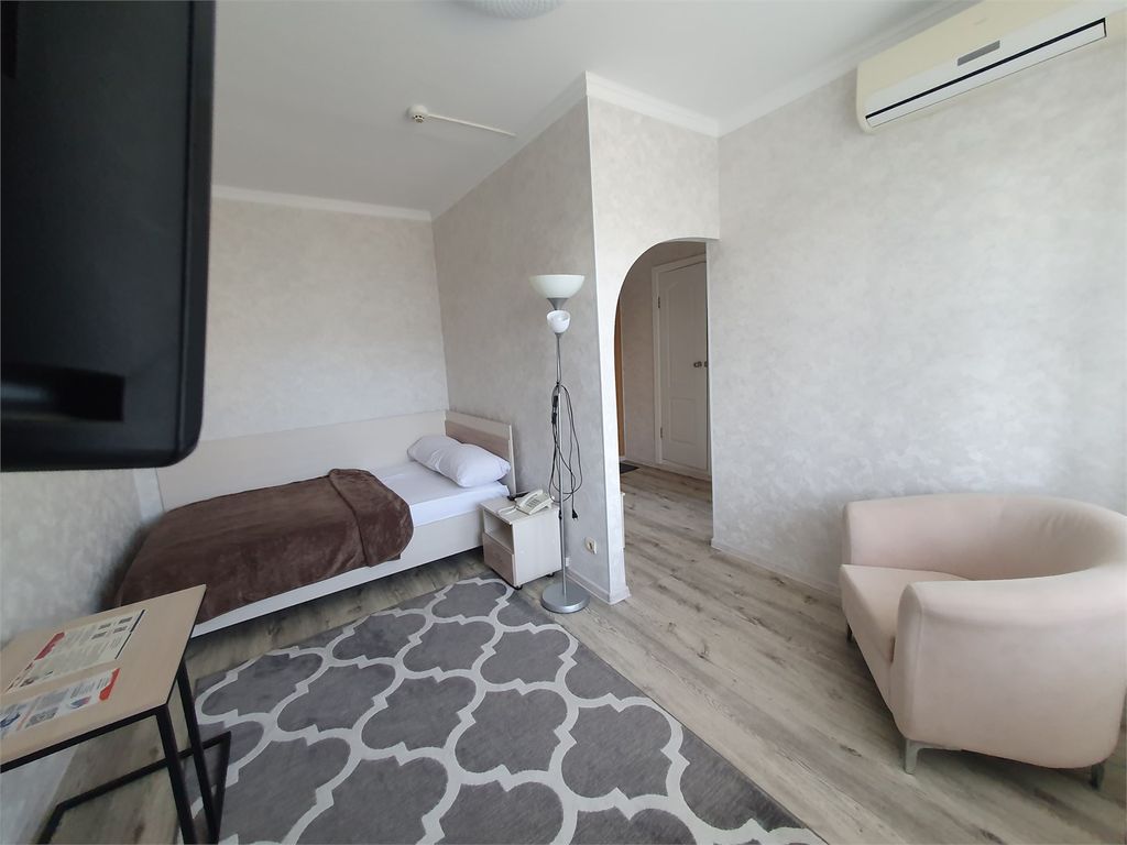 Авиастар — Двухместный номер с 1 кроватью улучшенный