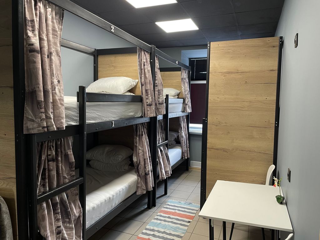 Красноярск — Многоместный мужской номер Многоместный номер для мужчин (6 мест)