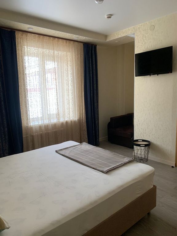 Ten Rooms — Двухместный номер с 1 кроватью улучшенный с доп. местом с видом на город