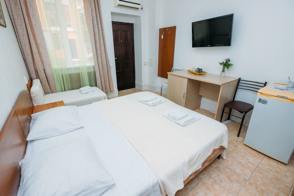 Поющие в Терновнике — Двухместный номер с 1 кроватью 2-х местный "Улучшенный" с доп. местом и  с мини террасой