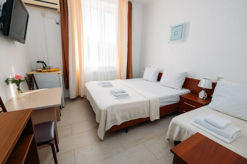 Поющие в Терновнике — Двухместный номер с 1 кроватью Улучшенный без балкона с доп.местом