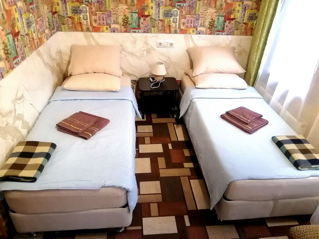 Саквояжъ — Двухместный номер с 2 отдельными кроватями Солнечный