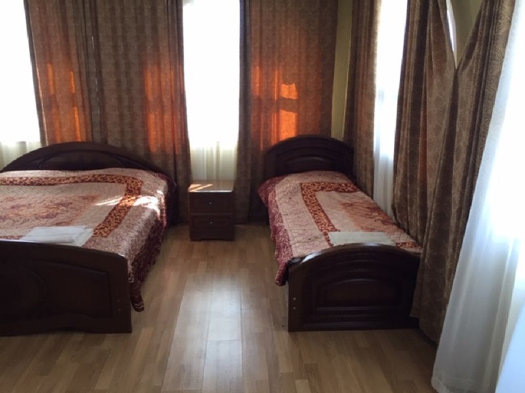 Клевер — Трёхместный номер Комфорт