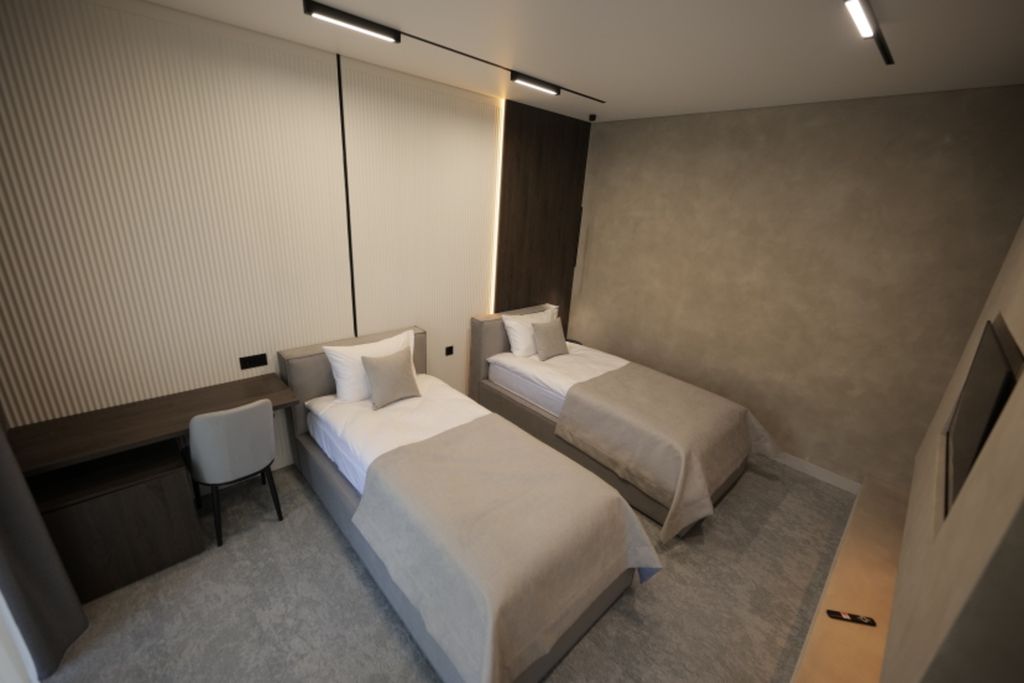 Дзуарикау — Двухместный номер с 2 отдельными кроватями superior с балконом и с красивым видом из окна