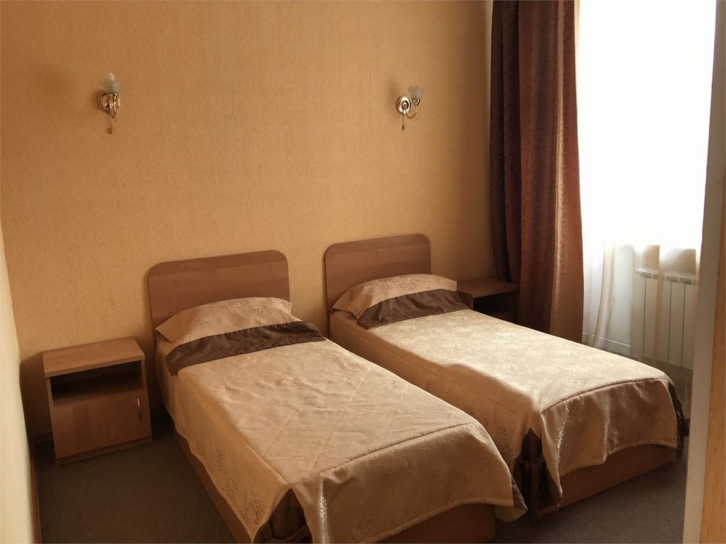 Сафари — Двухместный номер с 2 отдельными кроватями стандарт 2-х комнатный