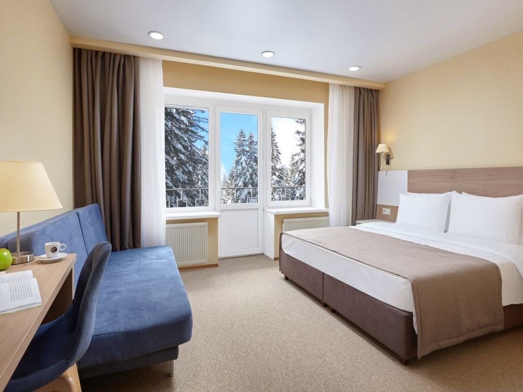 Звенигород — Четырёхместный номер улучшенный стандарт (корпус 5)