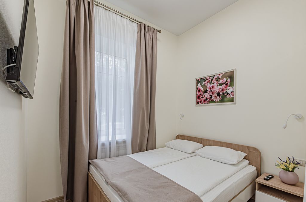 Николай Гоголь — Четырёхместный номер стандарт с соло-лифтом