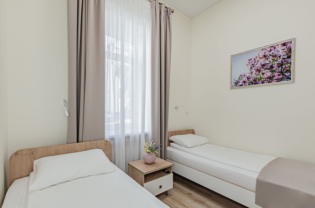 Николай Гоголь — Семейный номер Стандарт с раздельными кроватями с соло-лифтом