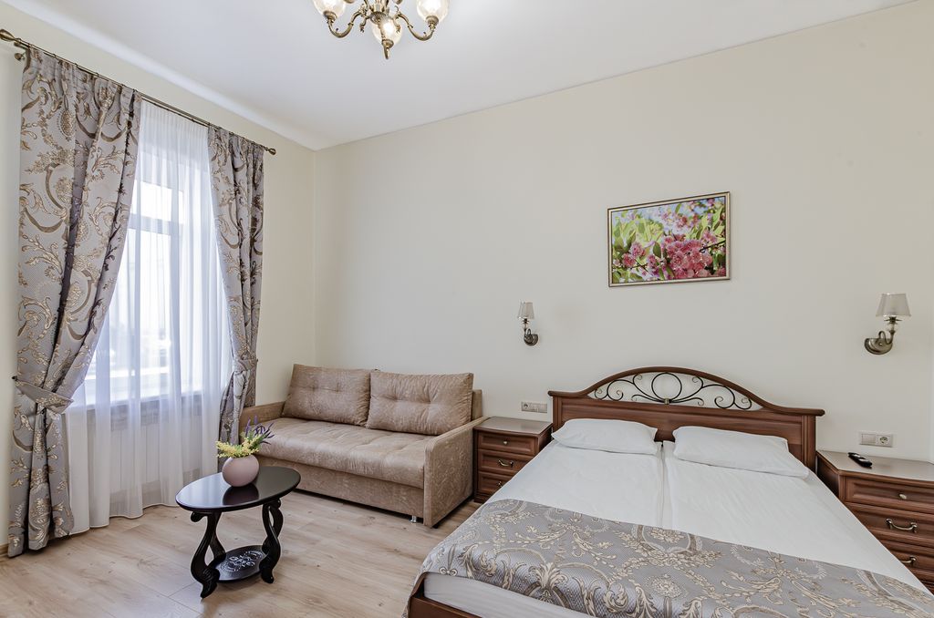 Николай Гоголь — Семейный номер Люкс Family