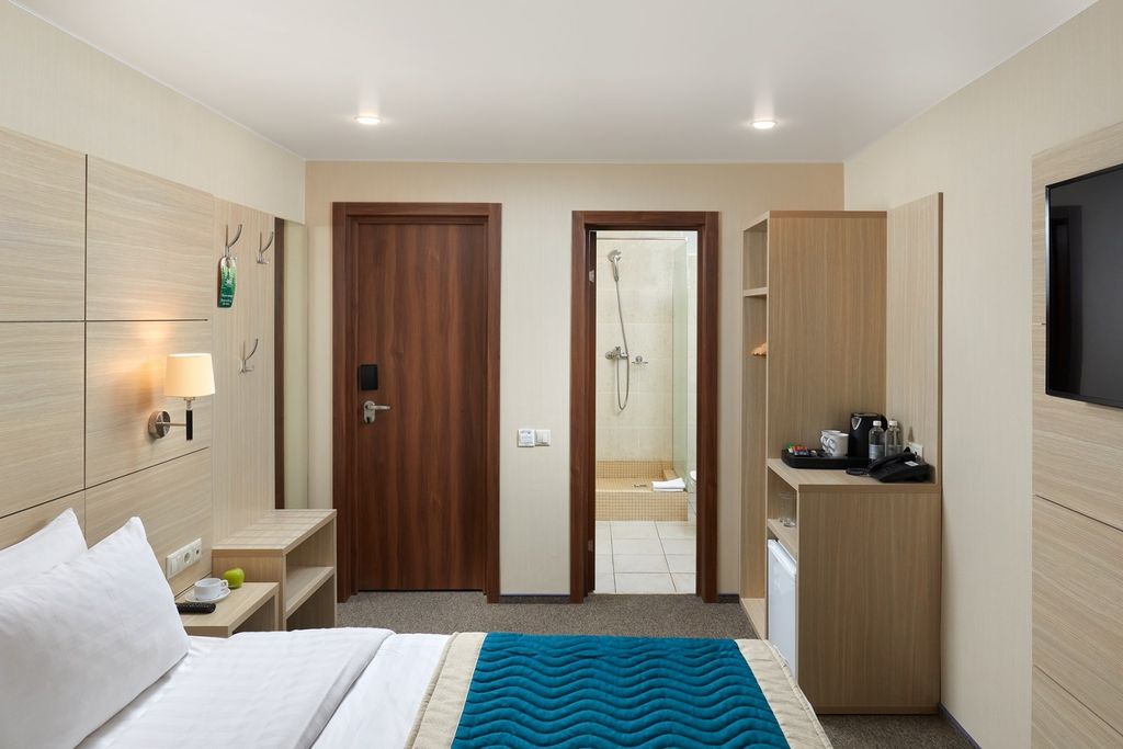 Звенигород — Семейный номер двухкомнатный - коннект (корпус 4)