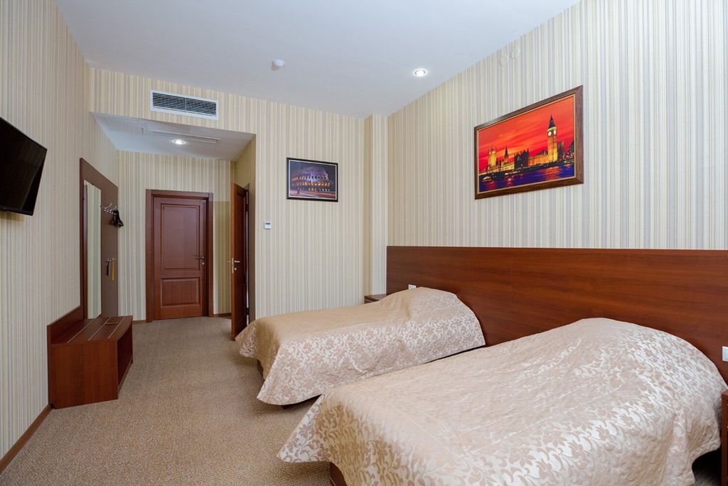 Рояль — Двухместный номер с 2 отдельными кроватями стандарт