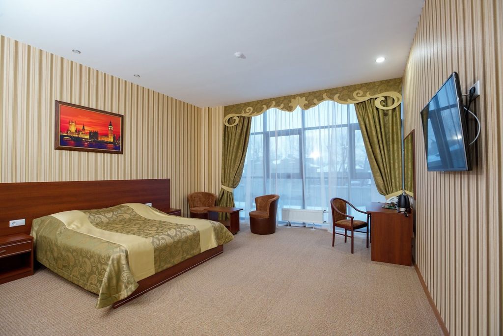 Рояль — Двухместный номер с 1 кроватью джуниор сюит