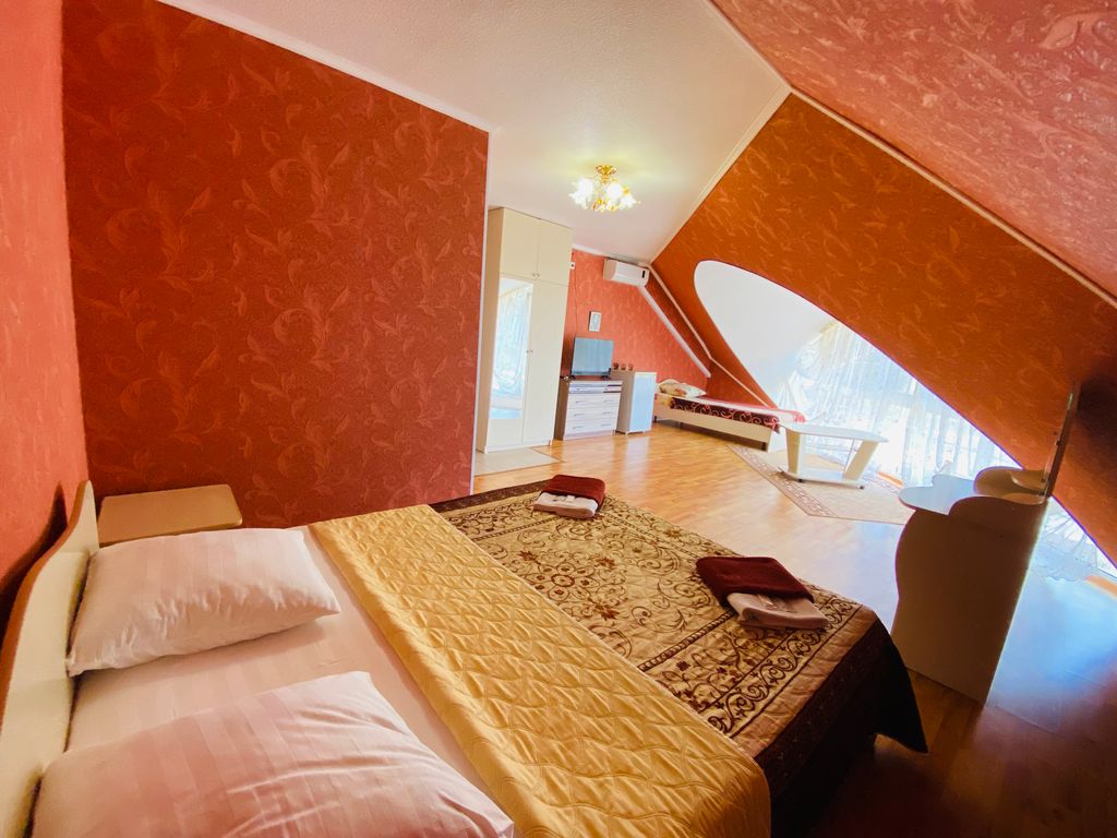 София — Трёхместный номер мансарда без балкона