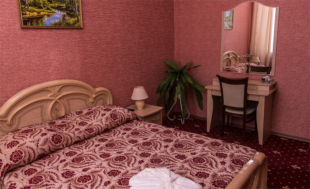 Левый берег — Двухместный номер с 1 кроватью люкс двухкомнатный