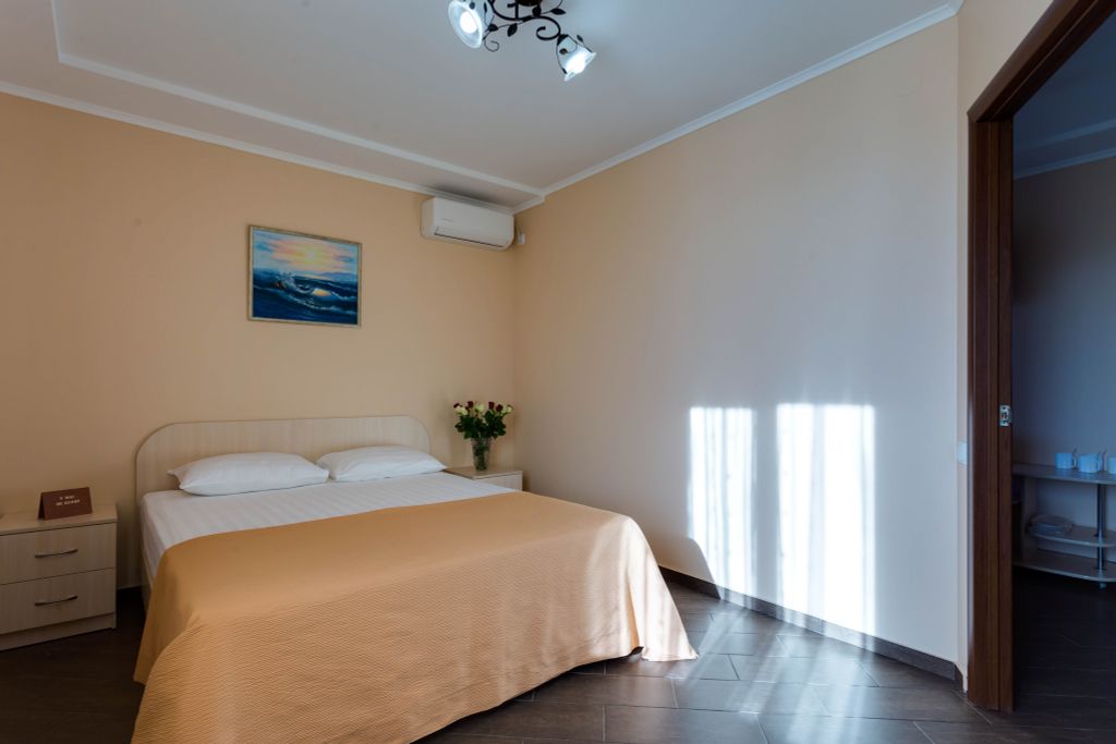 Злата — Четырёхместный номер улучшенный