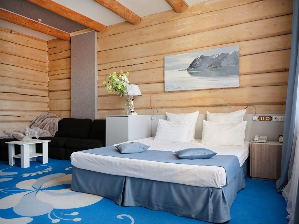 Купеческий двор — Двухместный номер с 1 кроватью джуниор сюит с балконом