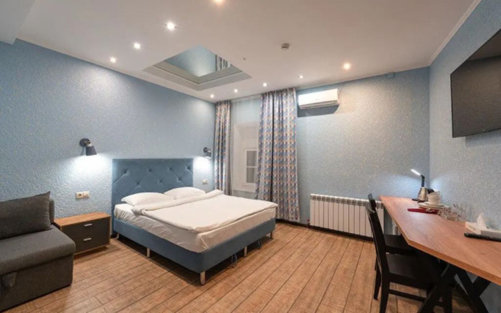 Покровский дом — Трёхместный номер Улучшенный