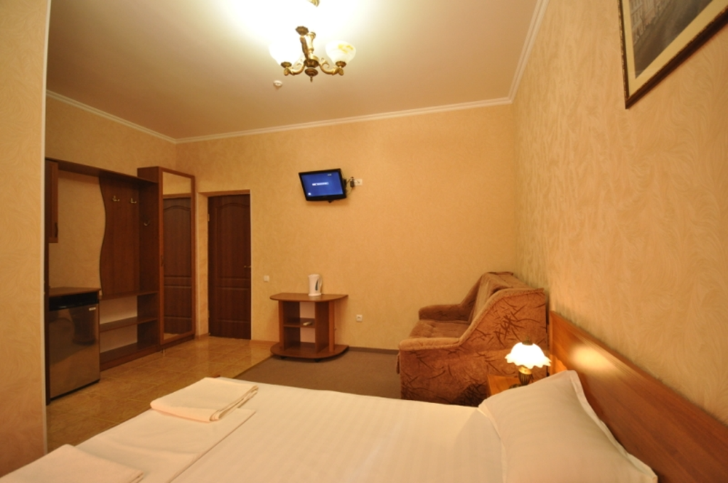 Прага — Четырёхместный номер стандарт с балконом