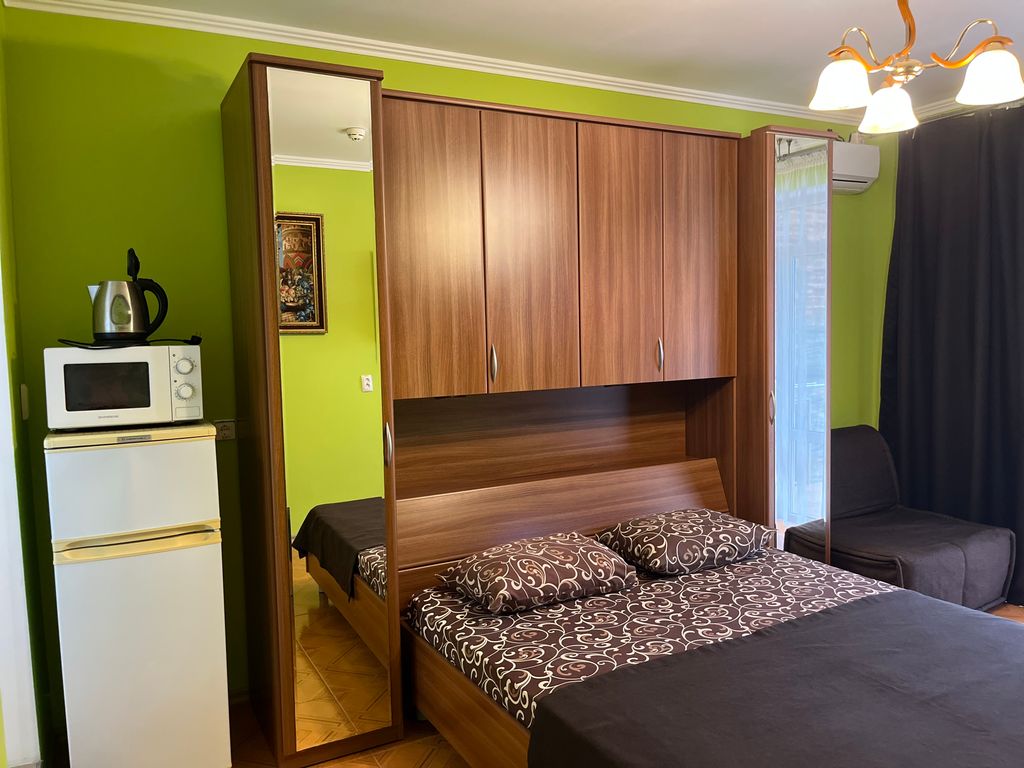 Отдых у Александра — Четырёхместный номер полулюкс с балконом 2+2