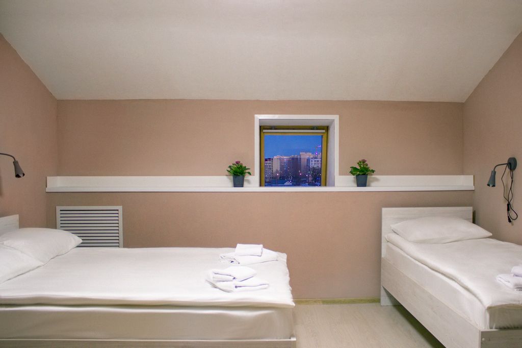 Крылов — Семейный номер улучшенный с видом на город