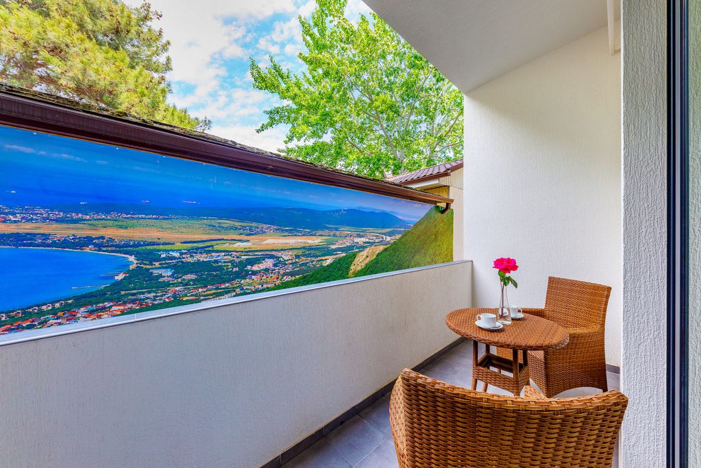 Лермонт — Двухместный номер с 1 кроватью большой стандарт с балконом