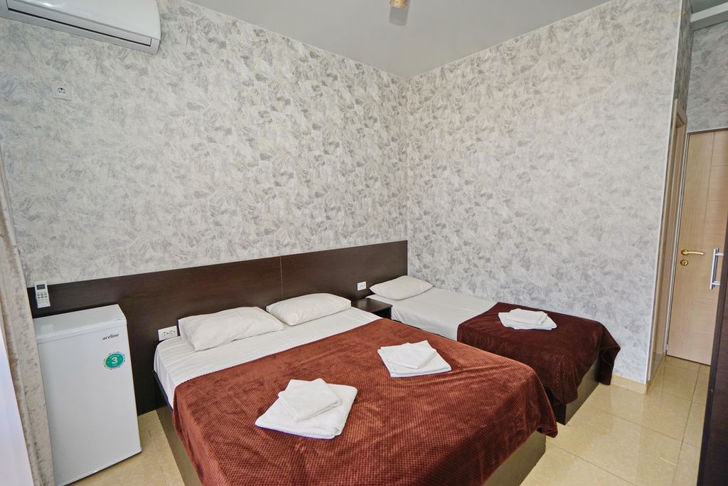 Grad — Трёхместный номер с балконом