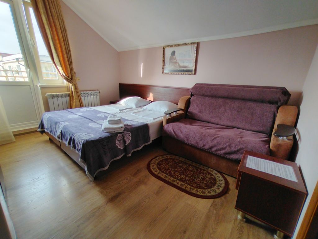 Дo Моря — Трёхместный номер стандарт с видом на море