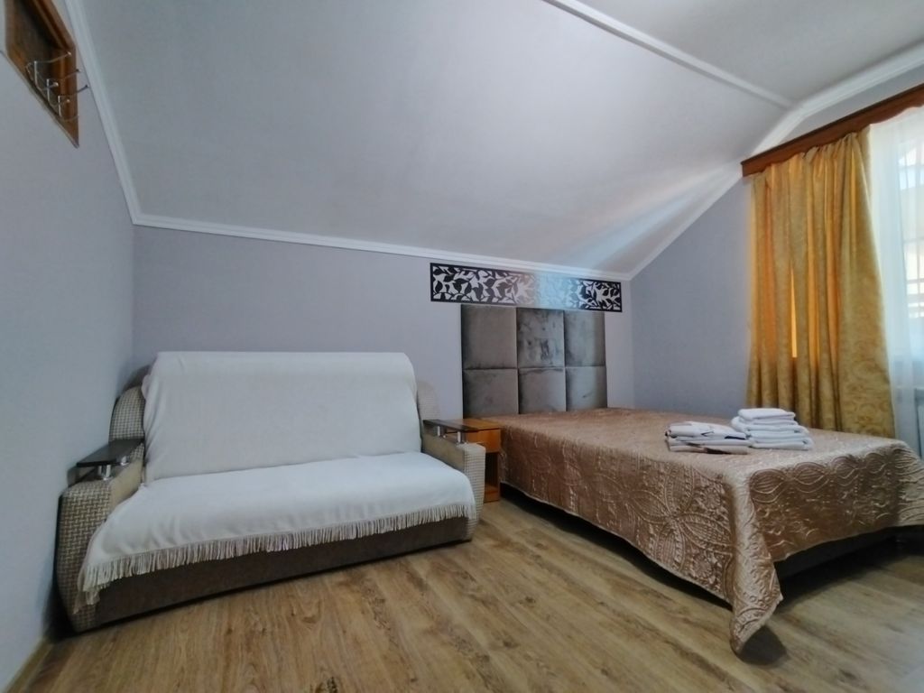 Дo Моря — Семейный номер стандарт с видом на горы