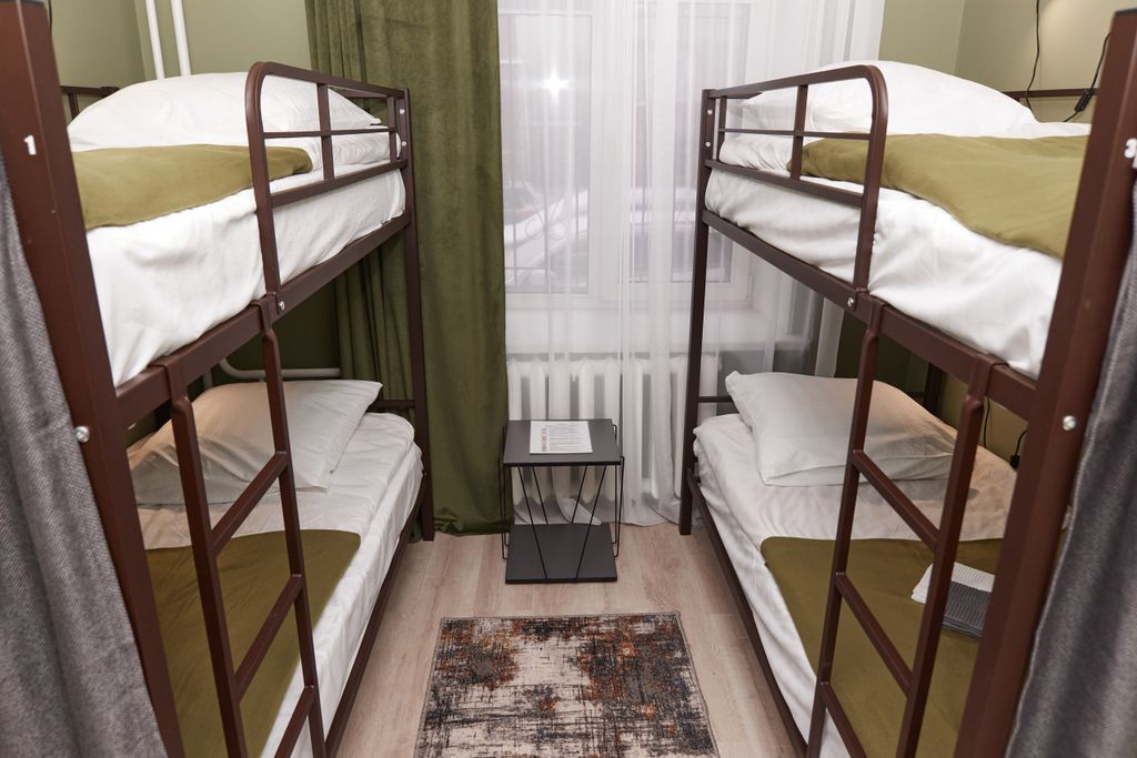 Город — Многоместный смешанный номер место в четырехместном номере