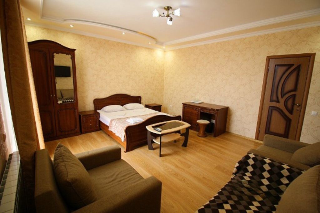 Карс — Четырёхместный номер улучшенный с видом на море