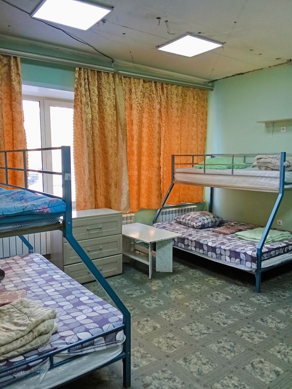 Квинта — Многоместный мужской номер восьмиместный с окном