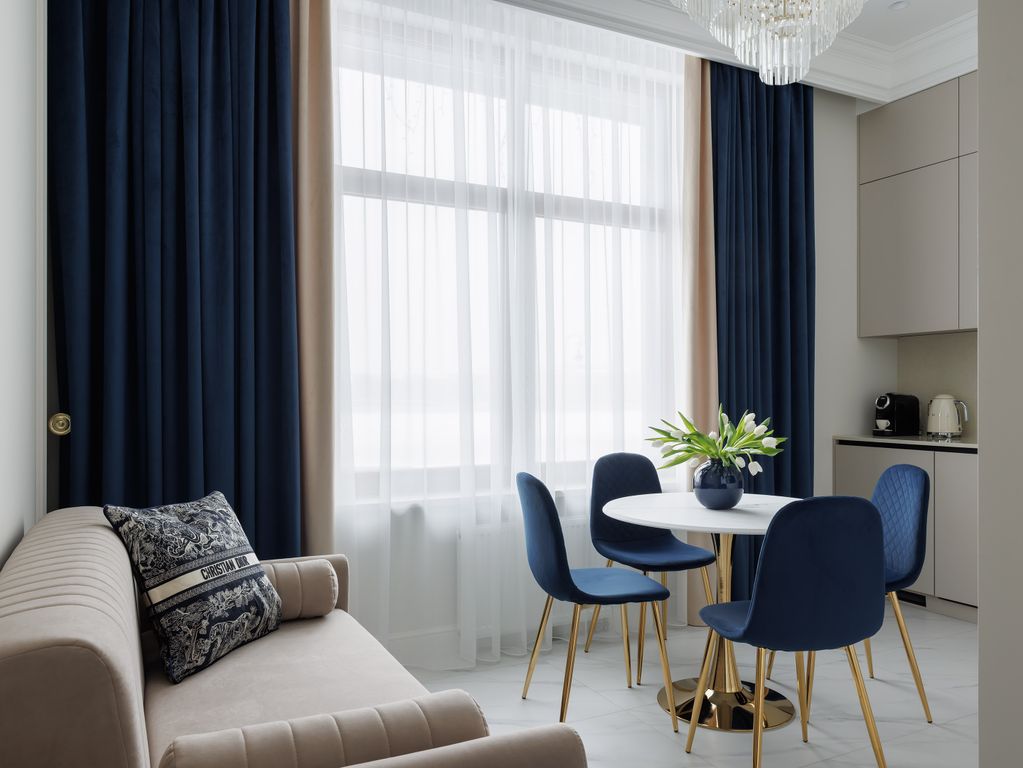 Бутик-отель "Приоритет" — Апартаменты джуниор сюит с видом на Неву