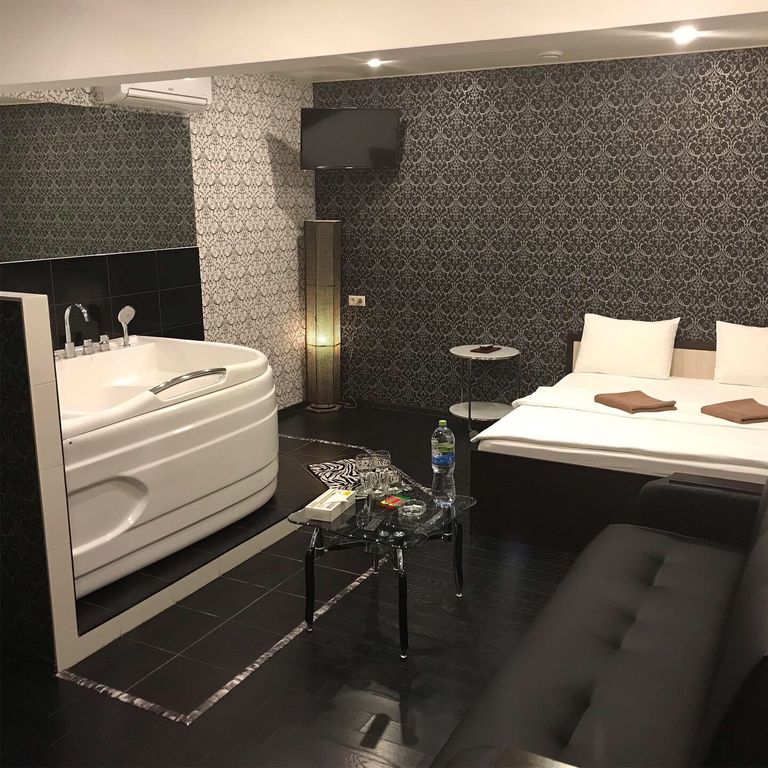 Нумера — Двухместный номер с 1 кроватью люкс