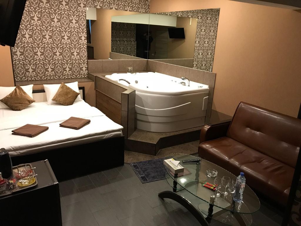 Нумера — Двухместный номер с 1 кроватью люкс