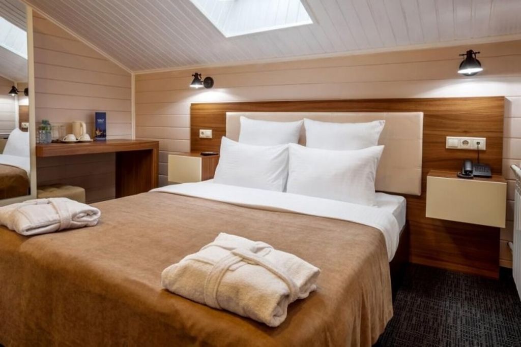 Имрус Отель Москва — Двухместный номер с 1 кроватью мансардный стандарт с большой кроватью