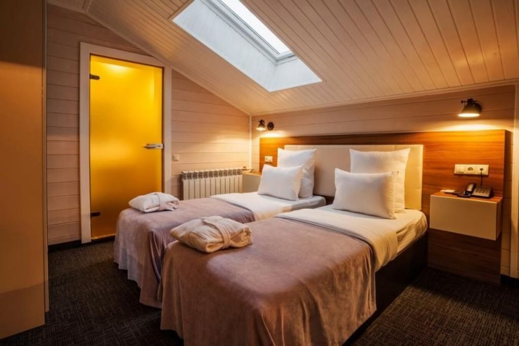 Имрус Отель Москва — Двухместный номер с 2 отдельными кроватями мансардный стандарт с двумя кроватями