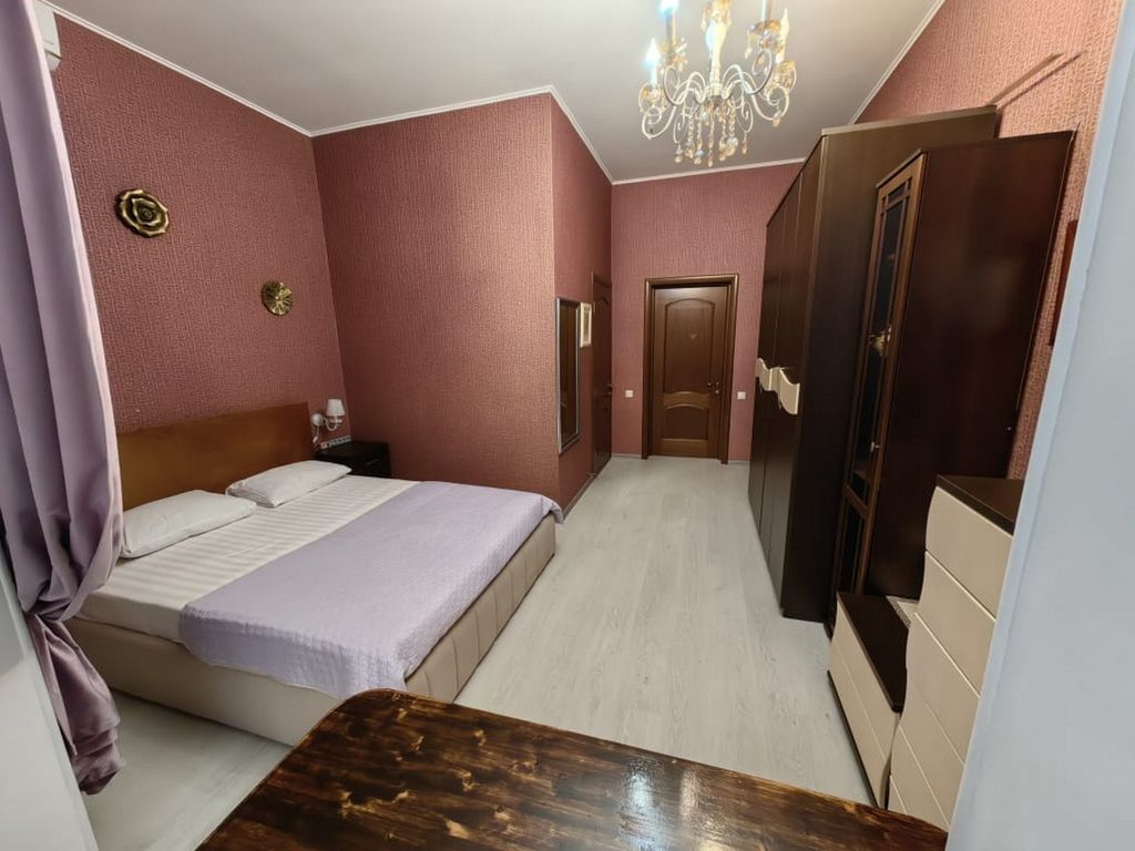 Art Home — Четырёхместный номер люкс с лоджией