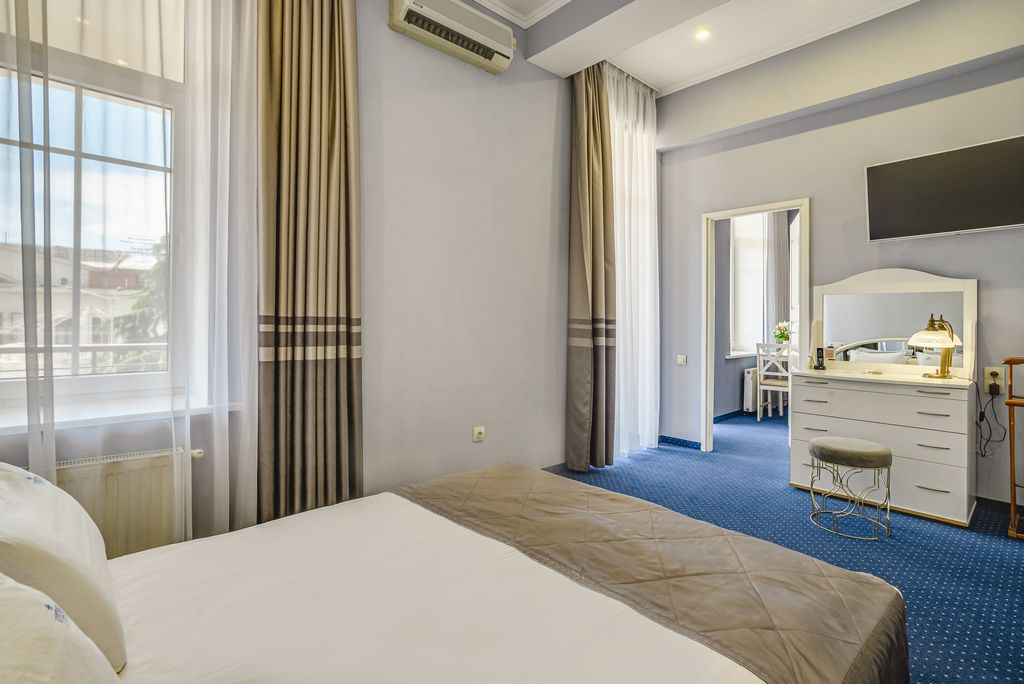 Бристоль — Двухместный номер с 1 кроватью Семейный двухкомнатный