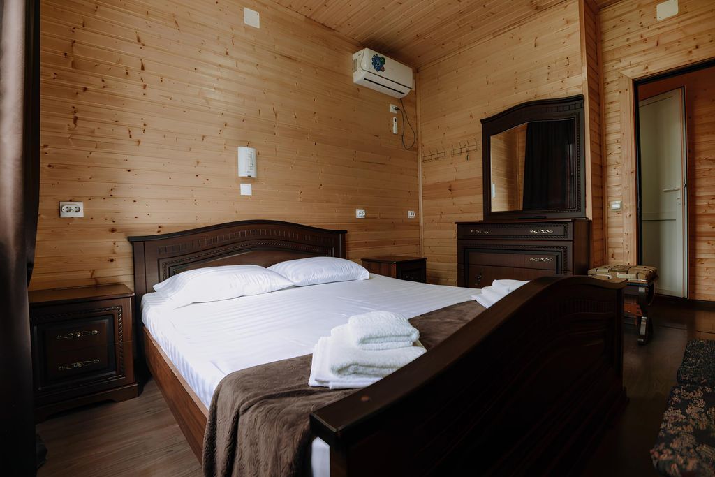 Пантелей — Семейный номер Деревянный 2х-комнатный с балконом