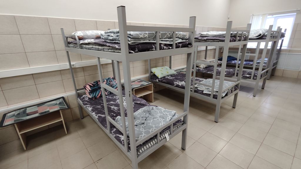 Большой — Многоместный смешанный номер 7 (спальное место, комфорт на 12 человек с душем, туалетом)