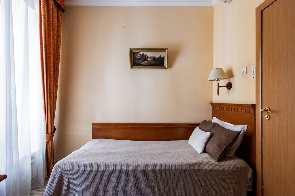 Голден отель — Одноместный номер стандарт